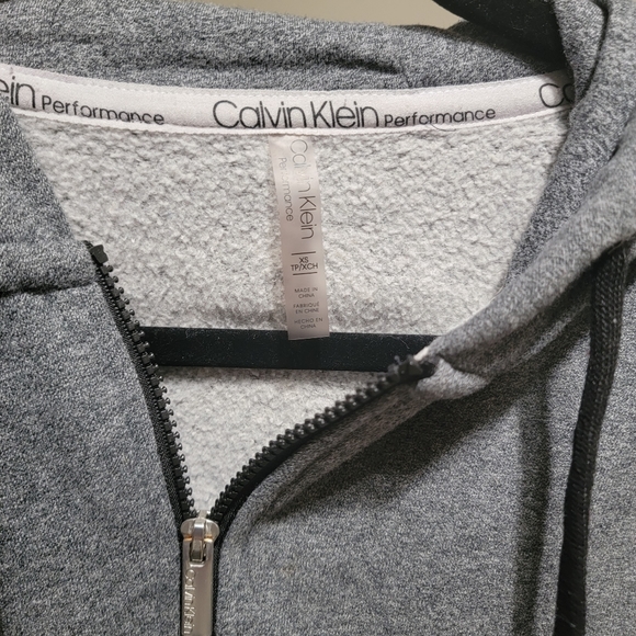Calvin Klein sweater - Picture 2 of 4